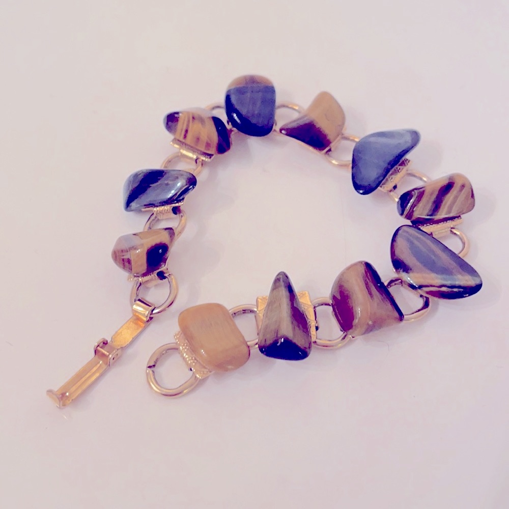 Tigers Eye Is Good For Growing Your Confidence And Strength Bracelete Golden